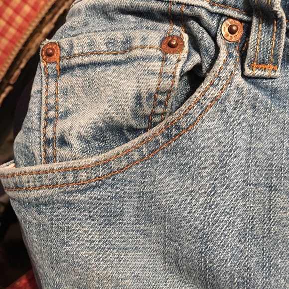 550 Levi Classic Relaxed stretched Jeans 👖 - Picture 4 of 6